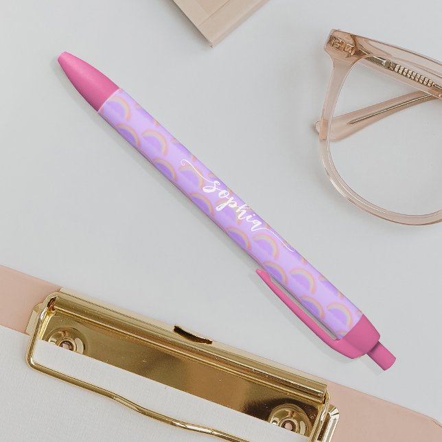 Hübscher, farbenfroher Name der Regenbogenpasta pe Kugelschreiber (Von Creator hochgeladen)