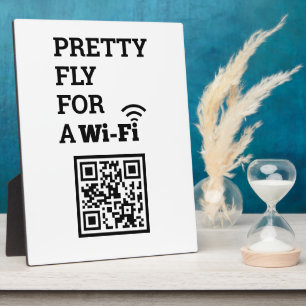 Hübscher Fliegen zum Herstellen einer Wifi-Prüfung Fotoplatte