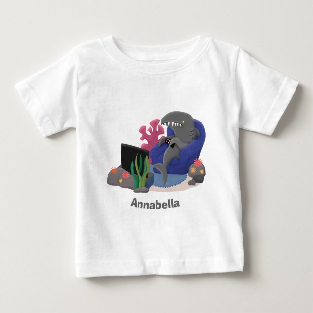Hübscher Hai beim Fernsehen Cartoon Baby T-shirt (Vorderseite)