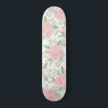 Hübscher pastellrosa Aquarellgold Glitzer Skateboard<br><div class="desc">Hübscher pastellrosa,  blumenfarbener Glitzer mit handgemalten rosa Rosen Blume,  vergoldeten Glitzer Glitzern Konfetti und Grün</div>