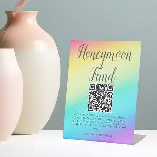 Hübscher Rainbow Fade Custom Wedeymoon Fund Sockelschild