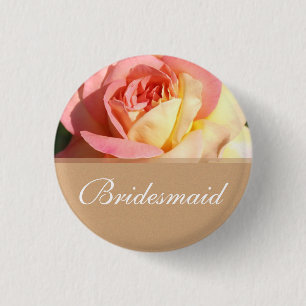 Hübscher rosa Rosenhochzeitsknopf für Brautjungfer Button