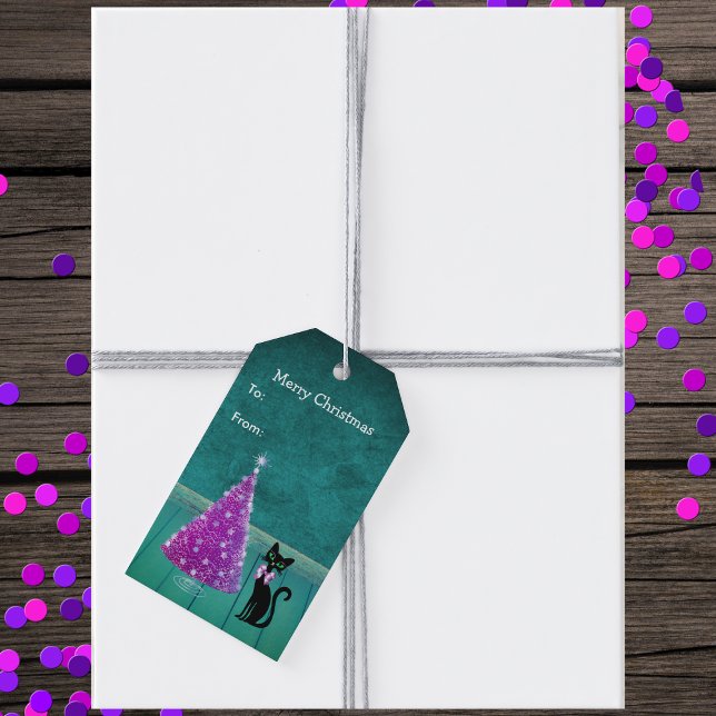 Hübscher Schwarzer Katzenjunge Rosa Weihnachtsbaum Geschenkanhänger (Atomic black cat pink silver tree in teal colour room on Christmas hanging gift tags.)