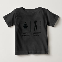 Hübscher Standard im Vergleich zu Hübsch-Wicked Baby T-shirt