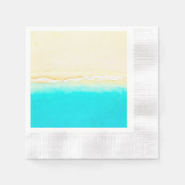Hübscher Strand am Aquamarinen Wasser Serviette