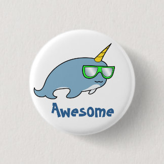 Hübsches cooles Narwhal in den Schatten Button