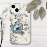 Hübsches Dusty Blau/hellbraune Blüte w/Initial Case-Mate iPhone 14 Hülle<br><div class="desc">Leicht sprühende Blume im blauen und cremefarbenen Boho-Stil mit hellbraunem Blattwerk auf eggshell-Hintergrund mit Textfeld für Ihre Initialen/Monogramm/Namen.</div>