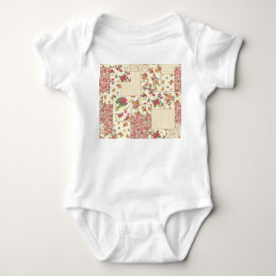 Hübsches florales Patchwork-Nahtloses Design Baby Strampler