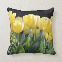 Hübsches gelbes Tulpenkissen