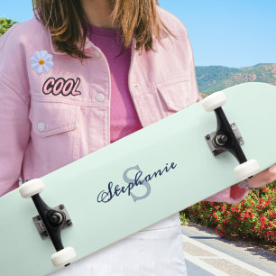 Hübsches Hellgrün Elegantes Einfaches Süßes Monogr Skateboard
