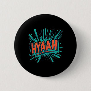 Hübsches Hyaah Kostüm für Karate-Mann und -Frau Button