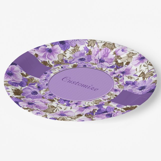 Hübsches Lila und weißes Blumenpapier Teller 3 (Schrägansicht)