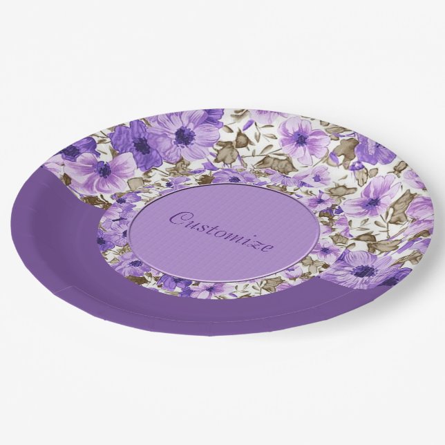 Hübsches Lila und weißes Blumenpapier Teller 4 (Schrägansicht)