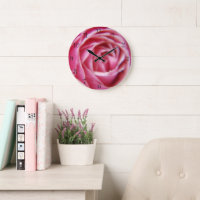 Hübsches Rosa erhob sich nah