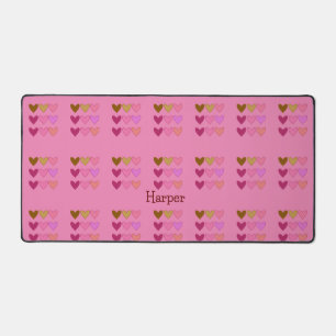 Hübsches Rosa + farbenfrohe Herzen Frauen Schreibtischunterlage