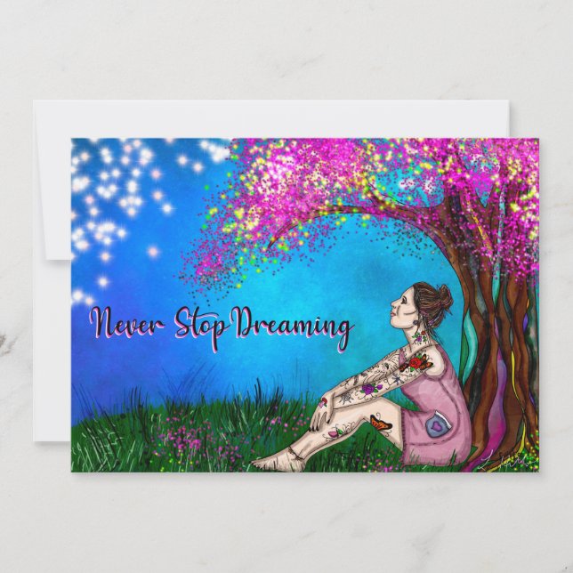 Hübsches Tattooid-Mädchen unter einem Zauberbaum (Vorderseite)