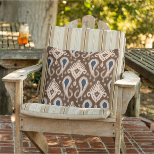 Hübsches Taupe Dark Brown Blue Ikat Tribal Muster Kissen