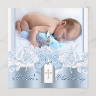 Hübsches weißes Kreuz Babyblaues Taufkleid Einladung