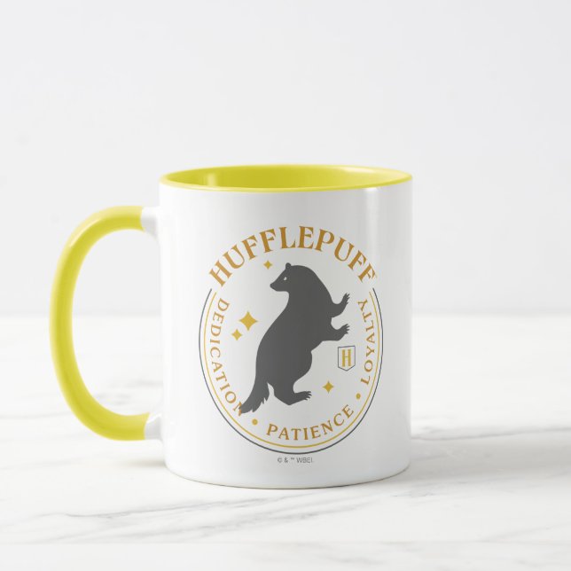 HUFFLEPUFF™ Badger House Pride Abzeichen Tasse (Links)