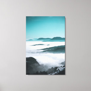 Hügel-, Nebel- und Baumebenen Leinwanddruck