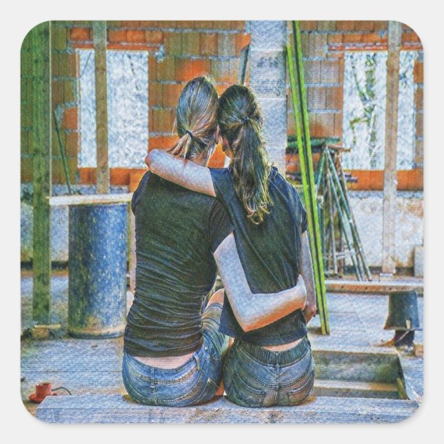 Hugging friends quadratischer aufkleber (Vorderseite)