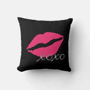 Hugs und Kisses in Silver Kissen