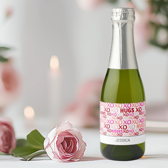 Hugs und Kisses Pink Red Galentine XOXO Girlfriend (Hugs and Kisses Pink Red Galentine XOXO Girlfriend Sparkling Wine Label)
