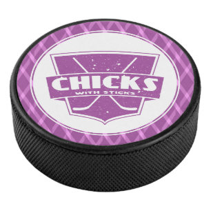 Hühner mit Eishockeyschläger Eishockey Puck