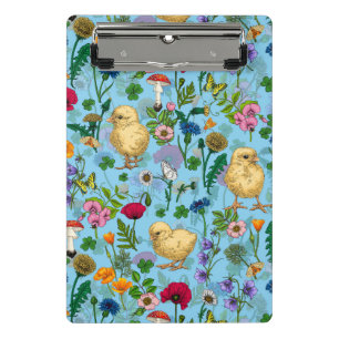 Hühner und Wildblumen auf BabyblauHandgezeichnet c Mini Klemmbrett