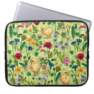 Hühner und Wildblumen auf Honigtau Laptopschutzhülle