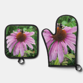 Hummel auf der lila Ost-Blume Ofenhandschuh & Topflappen-Set