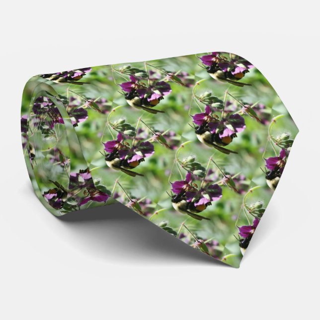Hummel auf der Natur der Blume Krawatte (Gerollt)