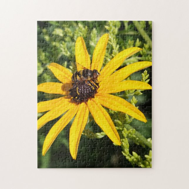 Hummel-Gelbe Blume Fotografie (Vertikal)