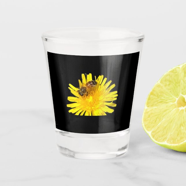 Hummel Schnapsglas (Vorderseite)