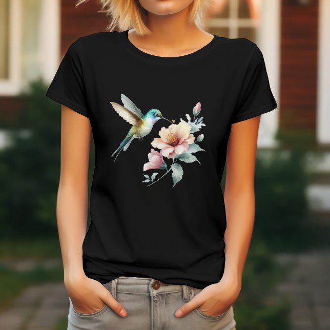 Hummingbird Harmonie mit Eleganter Hibiskus T-Shirt (Von Creator hochgeladen)
