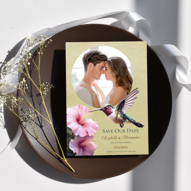 Hummingbird & Hibiskus Foto Save the Date Gelb Ankündigung (Yellow Hummingbird Hibiscus Photo Save the Date)
