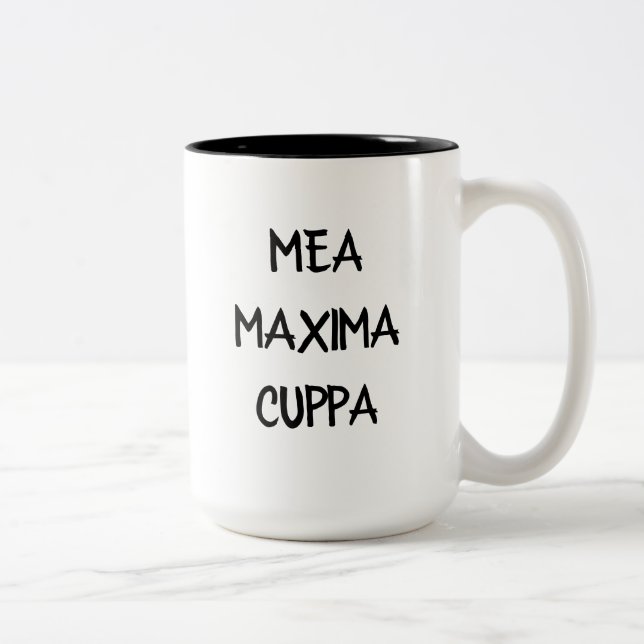 Humorvolle lateinische Katholischermea-Maxima Zweifarbige Tasse (Rechts)