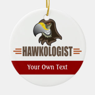 Humorvoller Habicht beobachtet Vogelteam Keramikornament