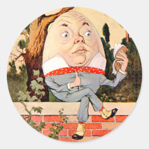 Humpty Dumpty saß an einer Mauer in Wonderland Runder Aufkleber