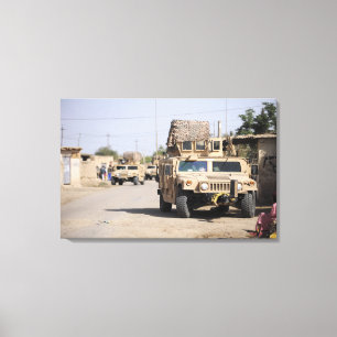 Humvees Führungssicherheit während einer Leinwanddruck