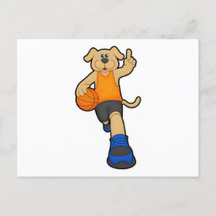 Hund als Basketballspieler mit Basketball Postkarte