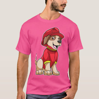 Hund als Feuerwehrmann mit Feuerhelm T-Shirt