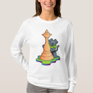 Hund am Schach mit Schachstück Königin T-Shirt
