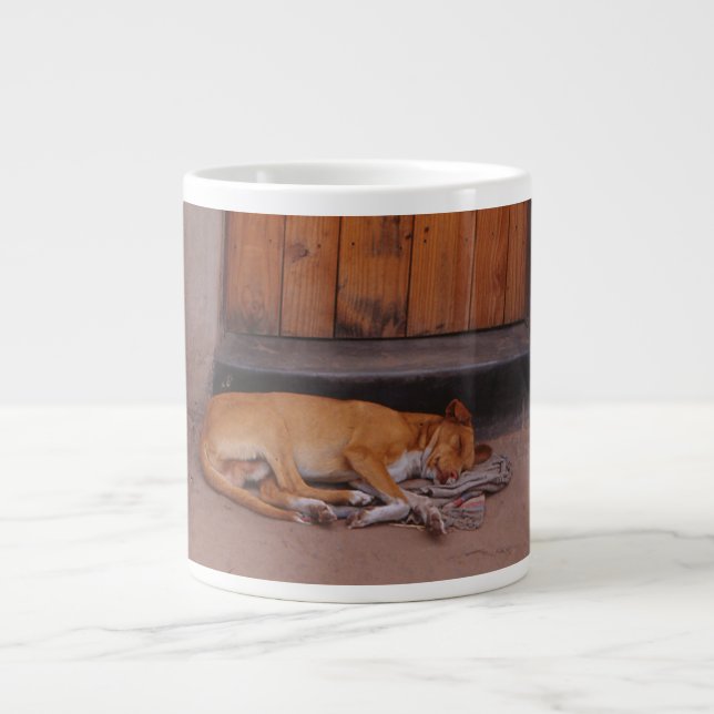 Hund an der Erholung Jumbo-Tasse (Vorderseite)