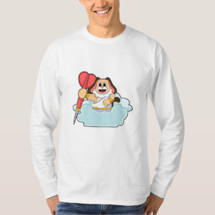 Hund bei Darts mit Dart T-Shirt