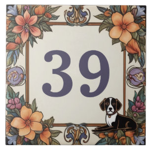 Hund & Blumen individuelles Haunummernschild Fliese