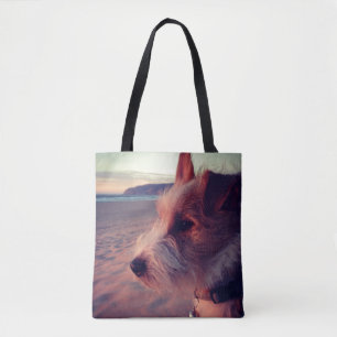 Hund, der den Strand gegenüberstellt Tasche
