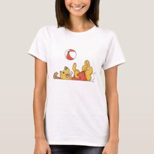 Hund, der mit Ball-T-Shirts und Geschenken spielt T-Shirt