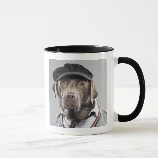 Hund in der Strickjacke und in der Kappe Tasse (Rechts)
