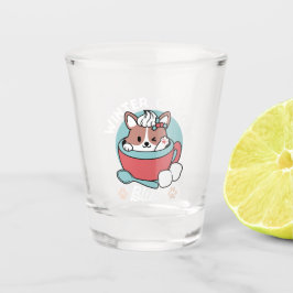 Hund in festlicher Tasse für die Ferien in den Ber